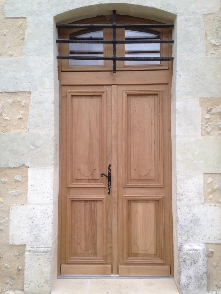 Menuiserie : porte en bois
